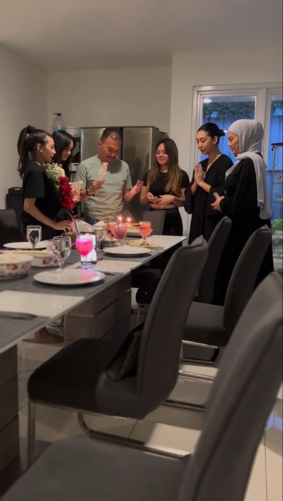 Sarita Abdul Mukti rayakan ulang tahun Faisal Harris