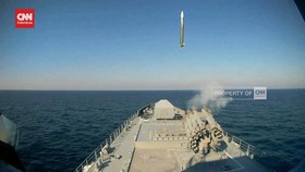 VIDEO: Momen Militer Rusia Tembakkan Rudal dari Laut Hitam