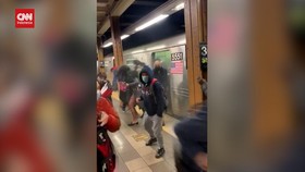 VIDEO: Detik-Detik usai Penembakan di Kereta New York
