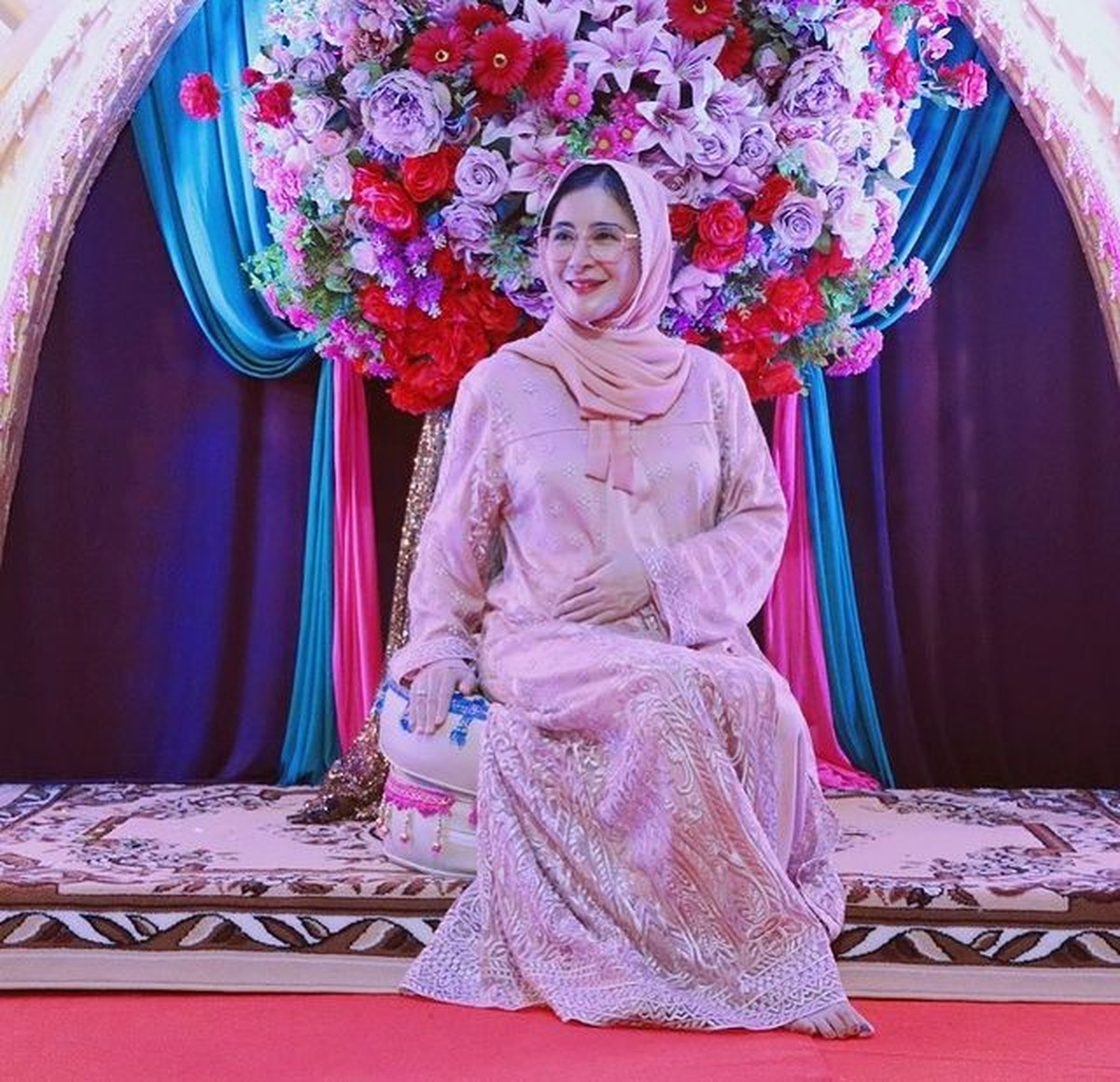 Momen tasyakuran 7 bulanan sekaligus perayaan ulang tahun yang ke 40