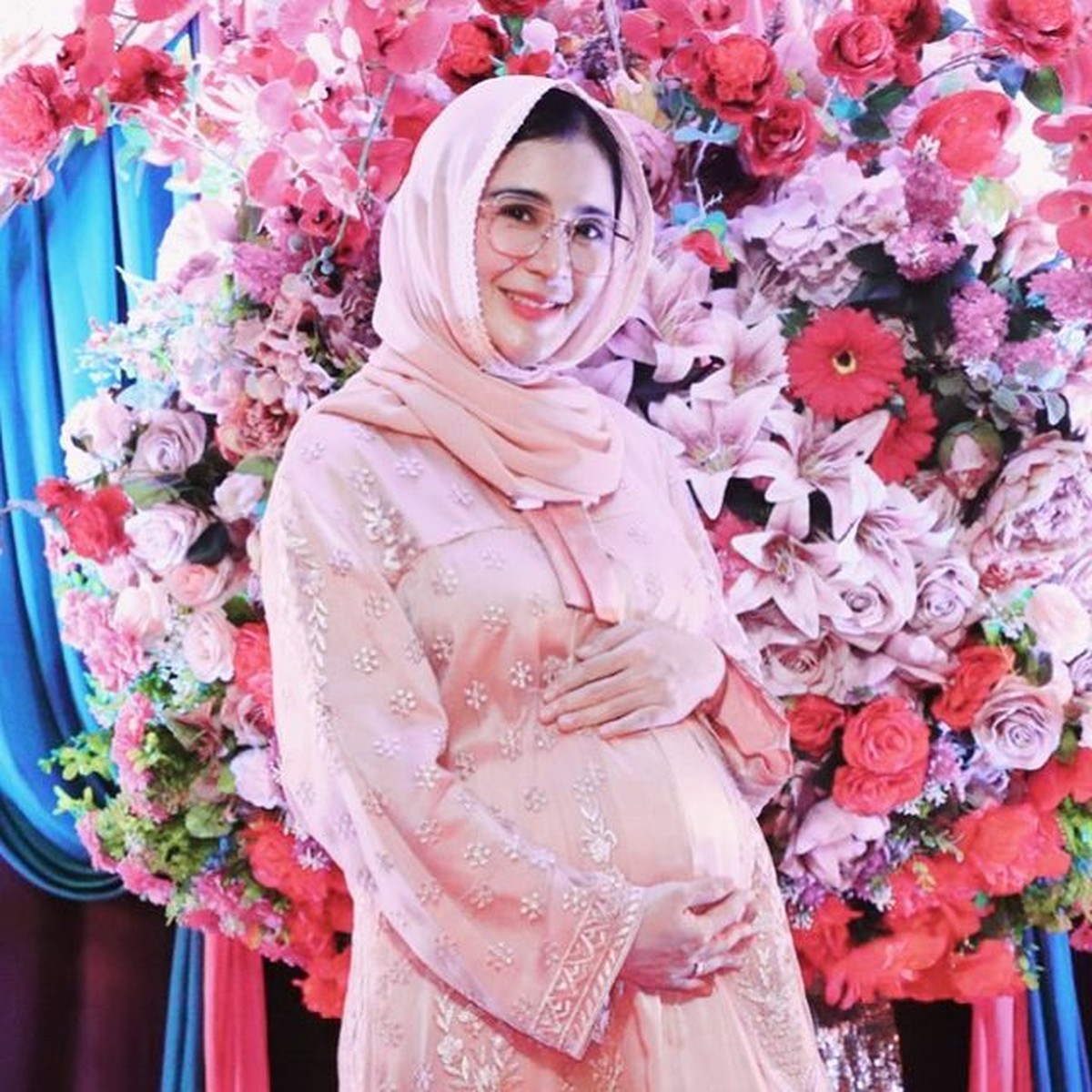 Momen tasyakuran 7 bulanan sekaligus perayaan ulang tahun yang ke 40