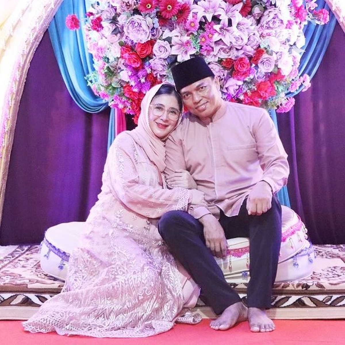 Momen tasyakuran 7 bulanan sekaligus perayaan ulang tahun yang ke 40