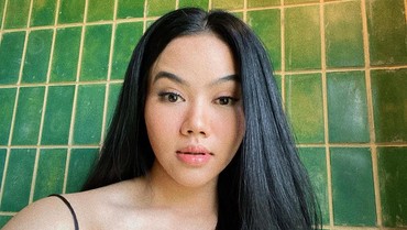 Lirik Lagu Lihatlah Lebih Dekat - Yura Yunita