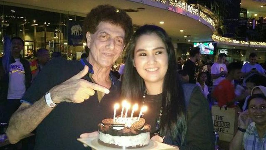 Ahmad Albar dan Istri