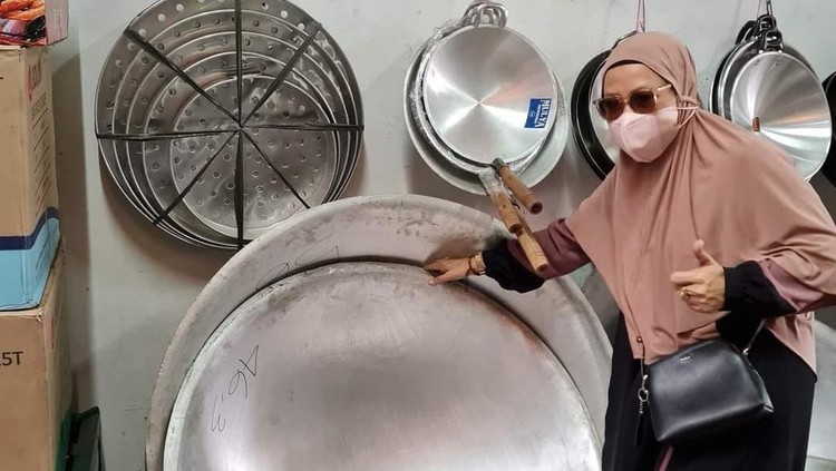 Bunda Ana/ Nirwana Tawil
