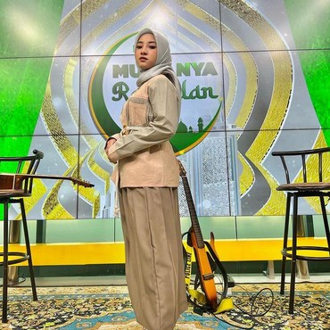 10 Potret Calon Istri Nassar yang Disebut Mirip Nissa Sabyan