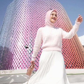 img-title BeauPicks: Elegan dan Cocok Dipakai ke Segala Acara, Ini Kurasi Maxi Skirt yang Bisa Kamu Coba
