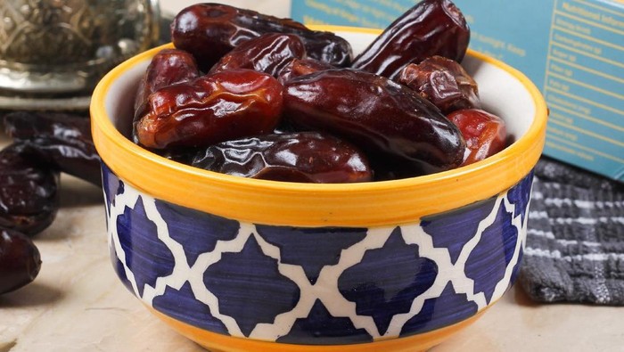 Bisa Menambah Energi, Ini 5 Jenis Kurma dari Berbagai Negara yang Perlu Kamu Tahu