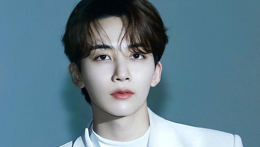 Jeonghan SEVENTEEN