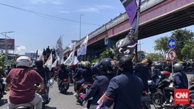 Ribuan Mahasiswa Konvoi Demo, Lautan Massa Membelah Jalanan Surabaya