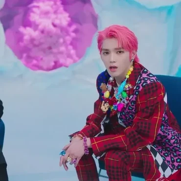 Lirik Lagu Love Theory - Taeyong NCT feat Wonstein