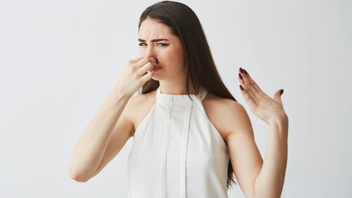 img-title Viral Komplain Dosen Soal Bau Badan Mahasiswanya! Selain Rajin Mandi, Cek Cara Ampuh Atasi Bau Biar Nggak Malu-maluin