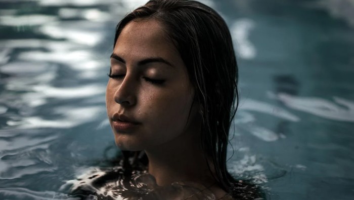 Tidak Hanya Baik untuk Fisik, Berenang Juga Bagus Bagi Kesehatan Mental lho, Beauties! Tidak Hanya Baik untuk Fisik, Berenang Juga Bagus Bagi Kesehatan Mental lho, Beauties!