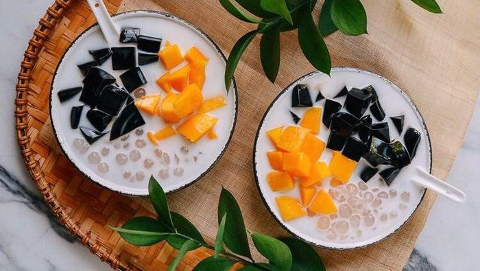 Nikmat dan Segar, 7 Menu Takjil Ini Selalu Diburu Saat Bulan Puasa! Wah, Ada Favoritmu Nih?