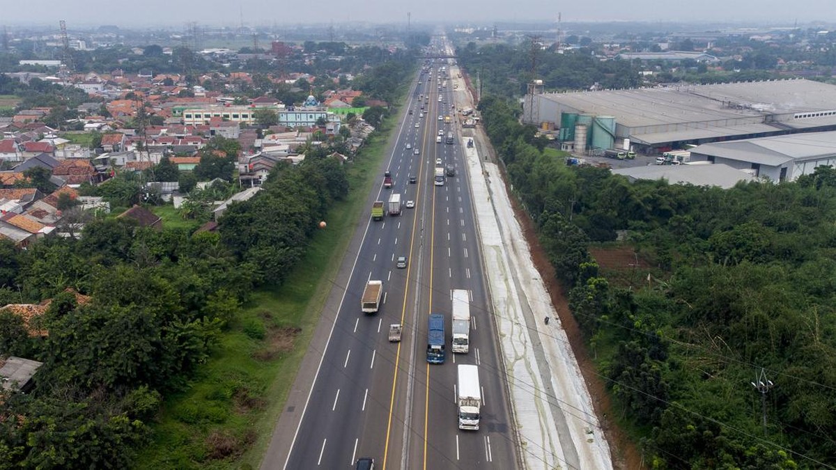 FOTO: Mengukur Proyek Pelebaran Jalan Tol Jakarta-Cikampek