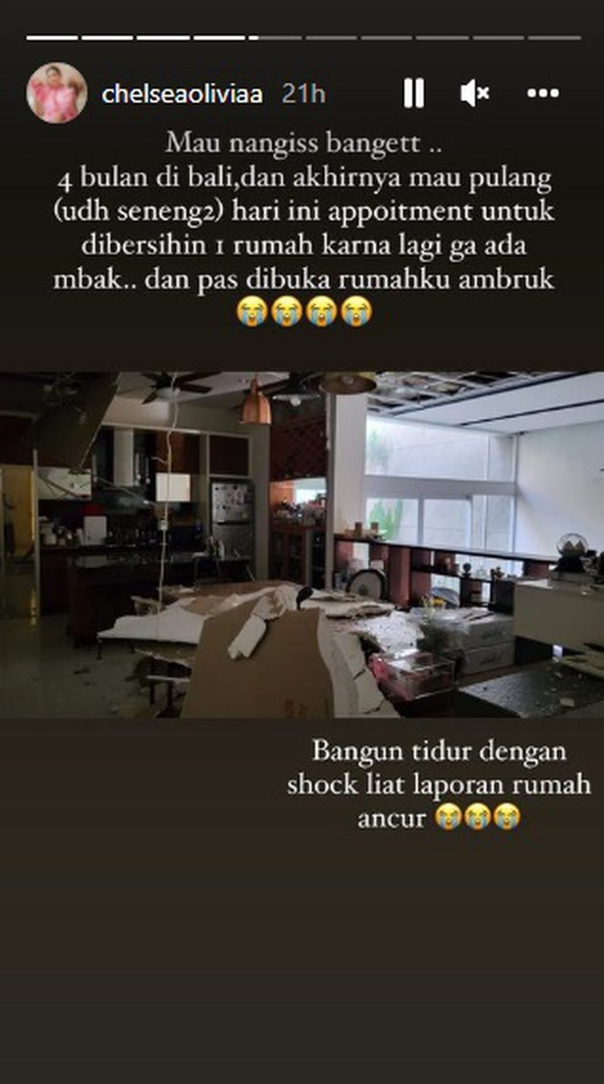 Potret rumah Chelsea Olivia yang Ambruk