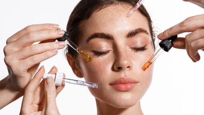 5 Kandungan Skincare yang Tak Boleh Asal Dicampur, Catat Ini Bahayanya! 5 Kandungan Skincare yang Tak Boleh Asal Dicampur, Catat Ini Bahayanya!