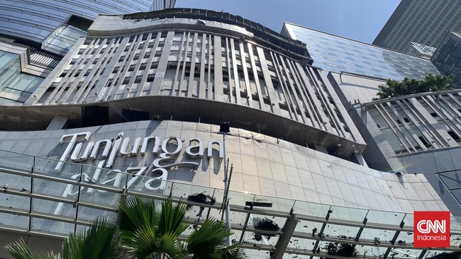 Manajemen Tunjungan Plaza Surabaya mengatakan sistem pemadam berfungsi baik, sehingga kerusakan akibat kebakaran pun minim.