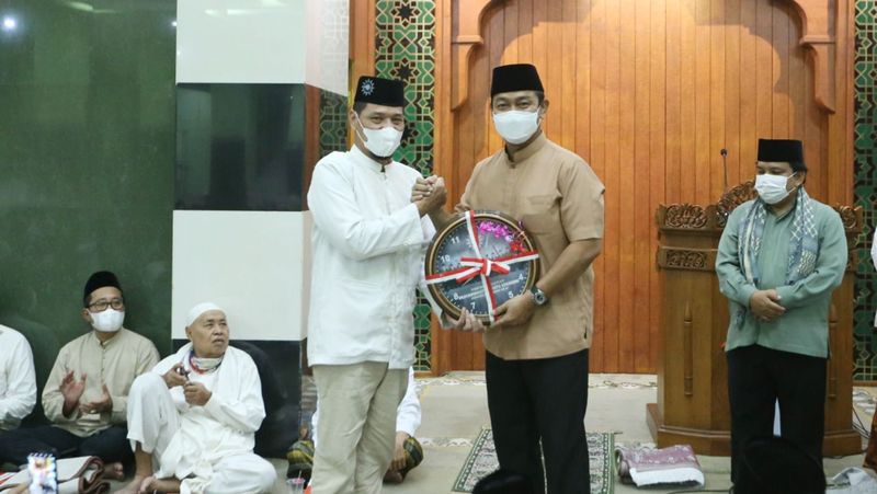 Wali Kota Semarang Hendrar Prihadi angkat jempol untuk masyarakat yang mengedepankan sikap tenggang rasa dan saling menghormati, khususnya di Kota Semarang.