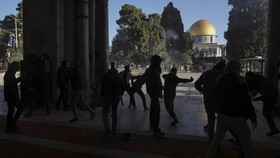 Bentrokan Warga dan Polisi di Masjid Al-Aqsa, 59 Orang Terluka
