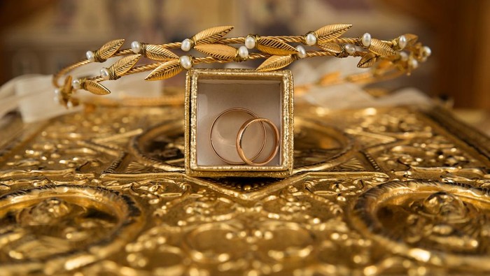 Toko Emas Tutup Bikin Warga Histeris dan Nangis, Ini Alasan Kamu Harus Hati-Hati saat Investasi Perhiasan!