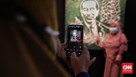 FOTO: Kaligrafi Jokowi hingga Rizieq di Jakarta Islamic Center