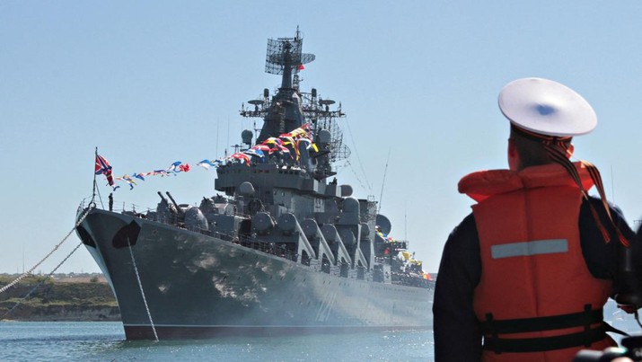 Kapal perang Moskva Rusia. (REUTERS/STRINGER)