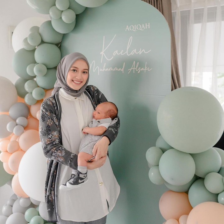 <p>Baby Kael lahir pada 26 Juli 2021. Proses kelahiran Baby Kael yang cukup panjang, pernah dibagikan Mega di Instagram. (Foto: Instagram @megaiskanti)</p>