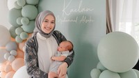 <p>Baby Kael lahir pada 26 Juli 2021. Proses kelahiran Baby Kael yang cukup panjang, pernah dibagikan Mega di Instagram. (Foto: Instagram @megaiskanti)</p>