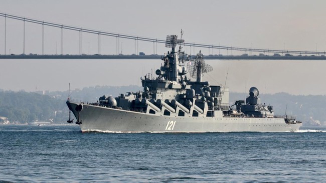 Kapal induk Rusia satu-satunya, Admiral Kuznetsov, lagi-lagi mengalami insiden yang membuat masa perbaikannya semakin panjang dan mengulur waktu jadwal operasi.