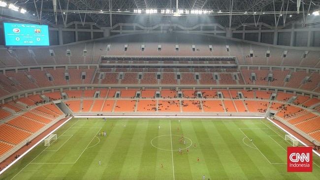 Rumput Jakarta International Stadium (JIS) yang menjadi venue Internatuional Youth Championship dinilai perlu ditingkatkan kualitasnya.