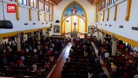 VIDEO: Misa Jumat Agung Di Gereja Kristus Radja Berlangsung Khidmat