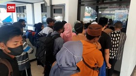 VIDEO: Ratusan Pemudik Padati Pelabuhan Jangkar
