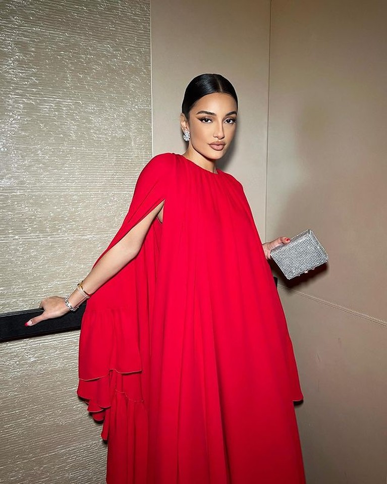 Amina Muaddi Potret Amina Muaddi yang disebut jadi orang ketiga di hubungan Rihannad dan ASAP Rocky