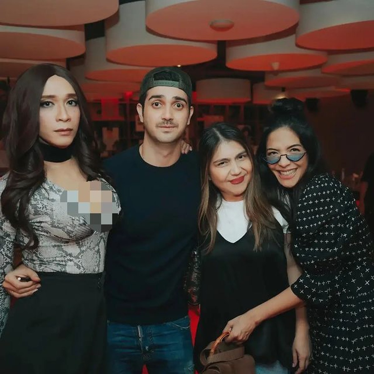 Penampilan Aming hadiri ultah Wulan Guritno