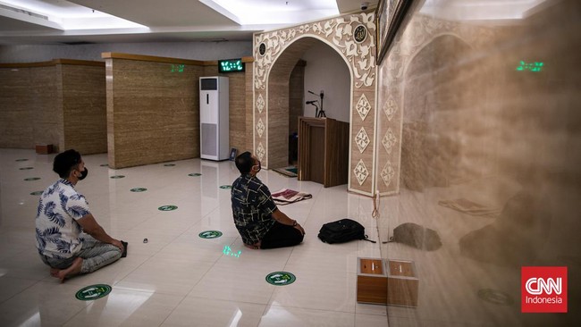 Hari ini jadi waktu yang tepat untuk melihat lagi arah kiblat salat kita karena matahari bakal tepat di atas Ka'bah. Jam berapa tepatnya bisa dipantau?