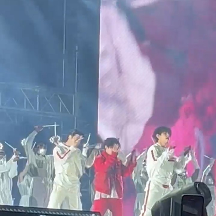 <p>Sebagai informasi, pada Sabtu (16/4/2022) BTS memang menggelar konser di Allegiant Stadium, Las Vegas, Bunda. (Foto: Instagram @lunamaya)<br /><br /></p>