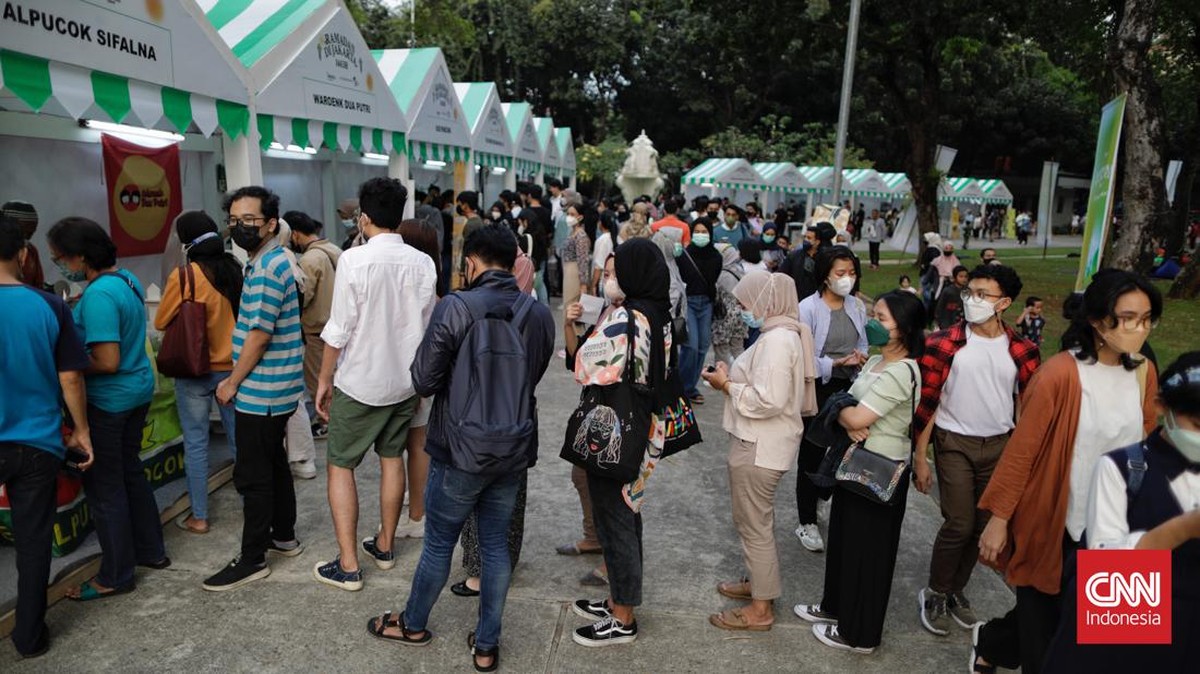 FOTO: Ngabuburit di Pra-Acara Ramadhan Jazz Festival 2022