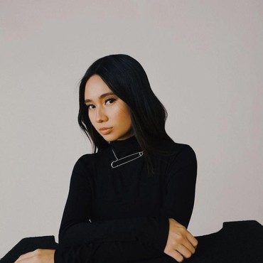 Lirik Lagu Vintage - NIKI