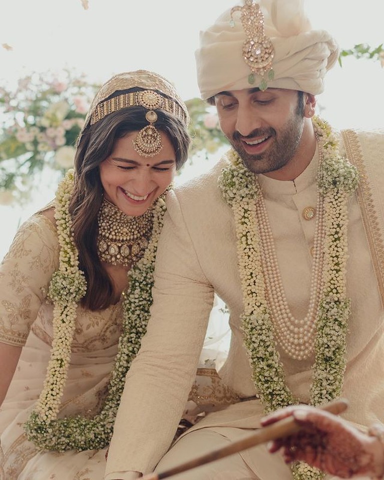 Pernikahan Alia Bhatt dan Ranbir Kapoor Foto pernikahan Alia Bhatt dan Ranbir Kapoor