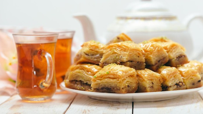 Nggak Cuma Indonesia, 7 Negara Ini Juga Punya Hidangan Lezat Khas Idulfitri, lho!