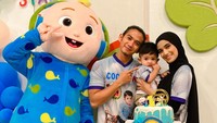 7 Potret Acara Ultah Ke-1 Syaki, Nadya Mustika & Rizki DA Tampil Kompak Nih
