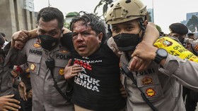 Ade Armando Batal Diperiksa Polisi soal Sekjen PAN
