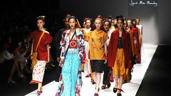 Deretan Brand Lokal dengan Koleksi Baju Etnik Modern, Trendi dan Menarik!