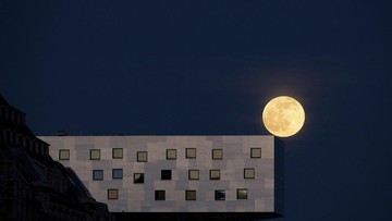 Fenomena Pink Moon April 2026, Cek Jadwal dan Cara Melihatnya