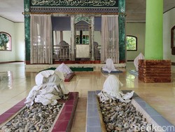 Makam Keramat di Sungai Ciberang Lebak, Selamat dari Banjir Bandang