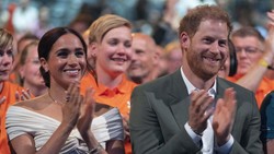 Pernikahan Pangeran Harry dan Meghan Markle Diramal Kandas dengan Air Mata