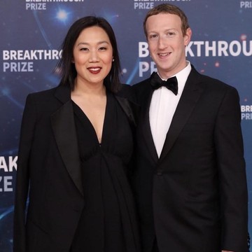 5 Potret Bucinnya Orang Terkaya di Dunia, Mark Zuckerberg Rajin Beri Pujian untuk Istri Tercinta!