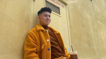 Selain Cetak Sejarah, Rich Brian Bawa 'Monas' ke Panggung Coachella