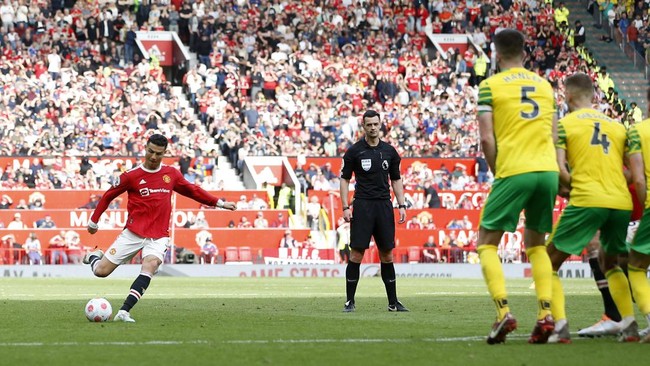Hati Sergio Aguero mendadak panas melihat bintang muda Argentina yang bermain untuk Manchester United Alejandro Garnacho memuji Cristiano Ronaldo.